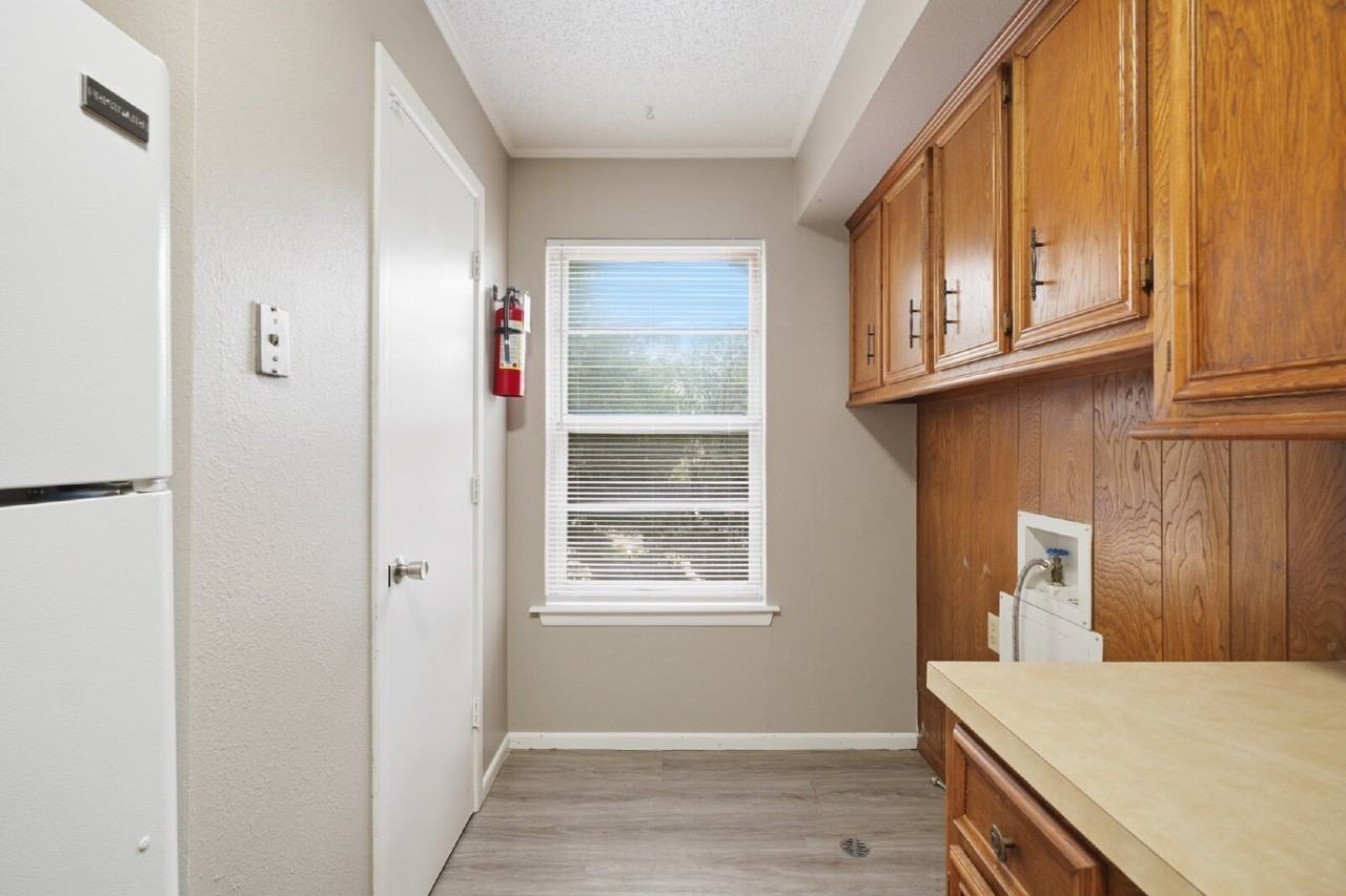 7406 Waco Ave #B - Photo 6 of 10