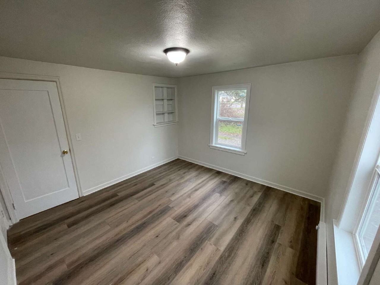 820 E 26th Ave - Photo 4 of 11