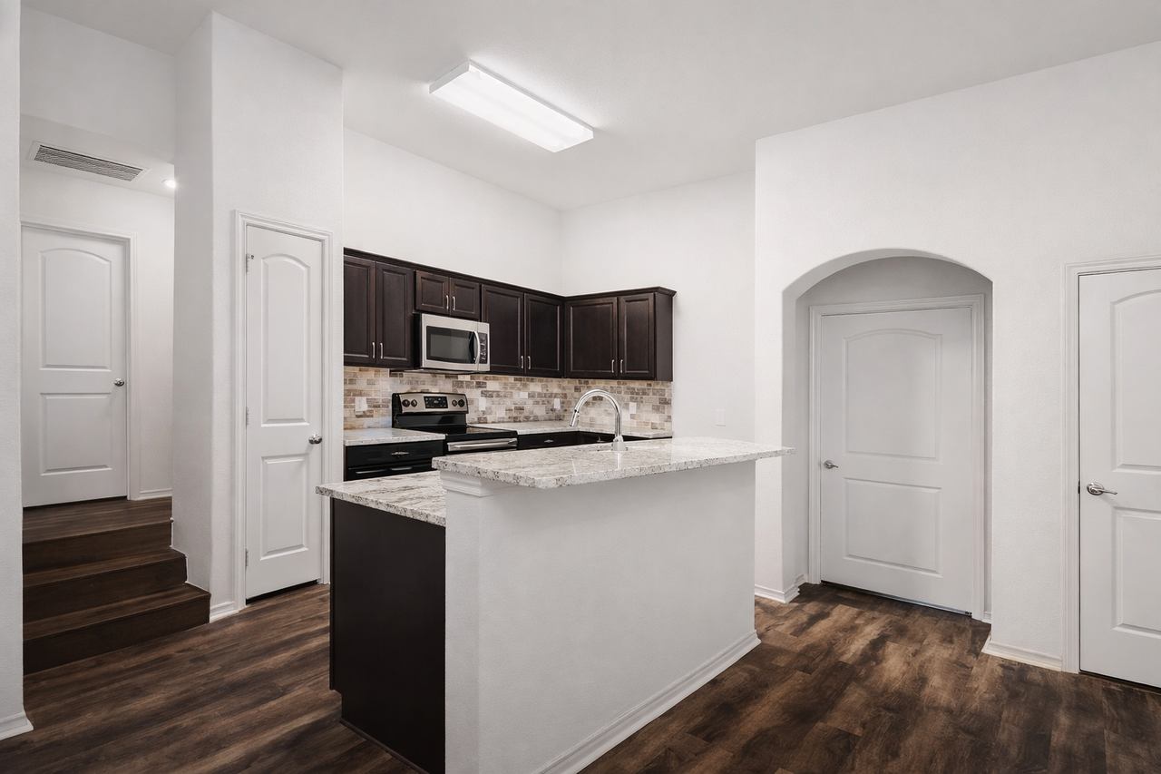2847 Messenger Way - Photo 2 of 6