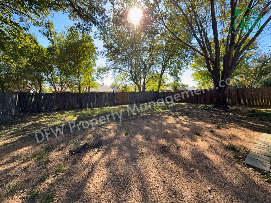 1233 Steinburg Ln - Photo 6 of 7