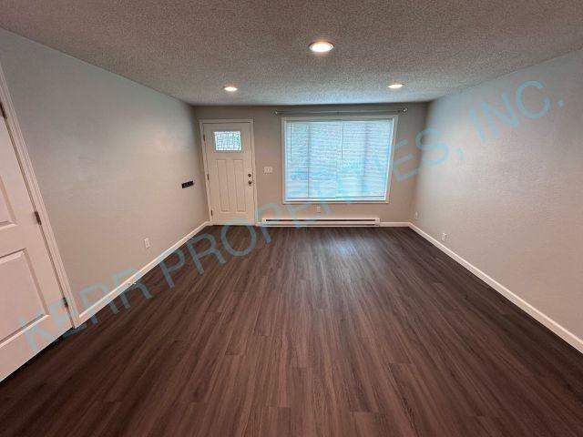 3238 Se Filbert St - Photo 2 of 20