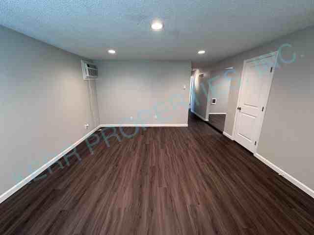 3238 Se Filbert St - Photo 3 of 20