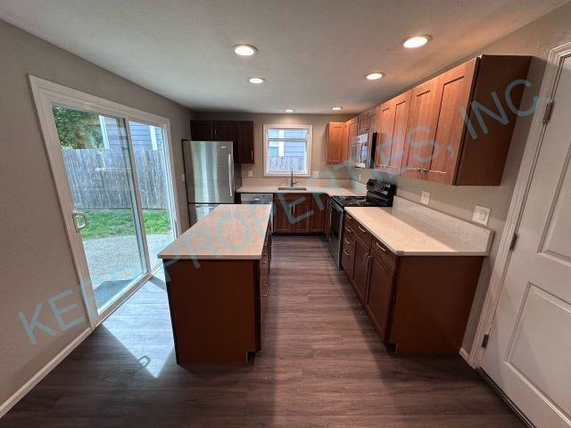 3238 Se Filbert St - Photo 4 of 20