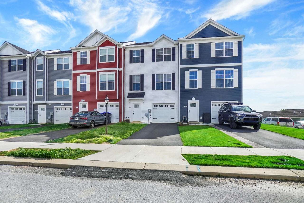 345 Avon Dr - Photo 2 of 28