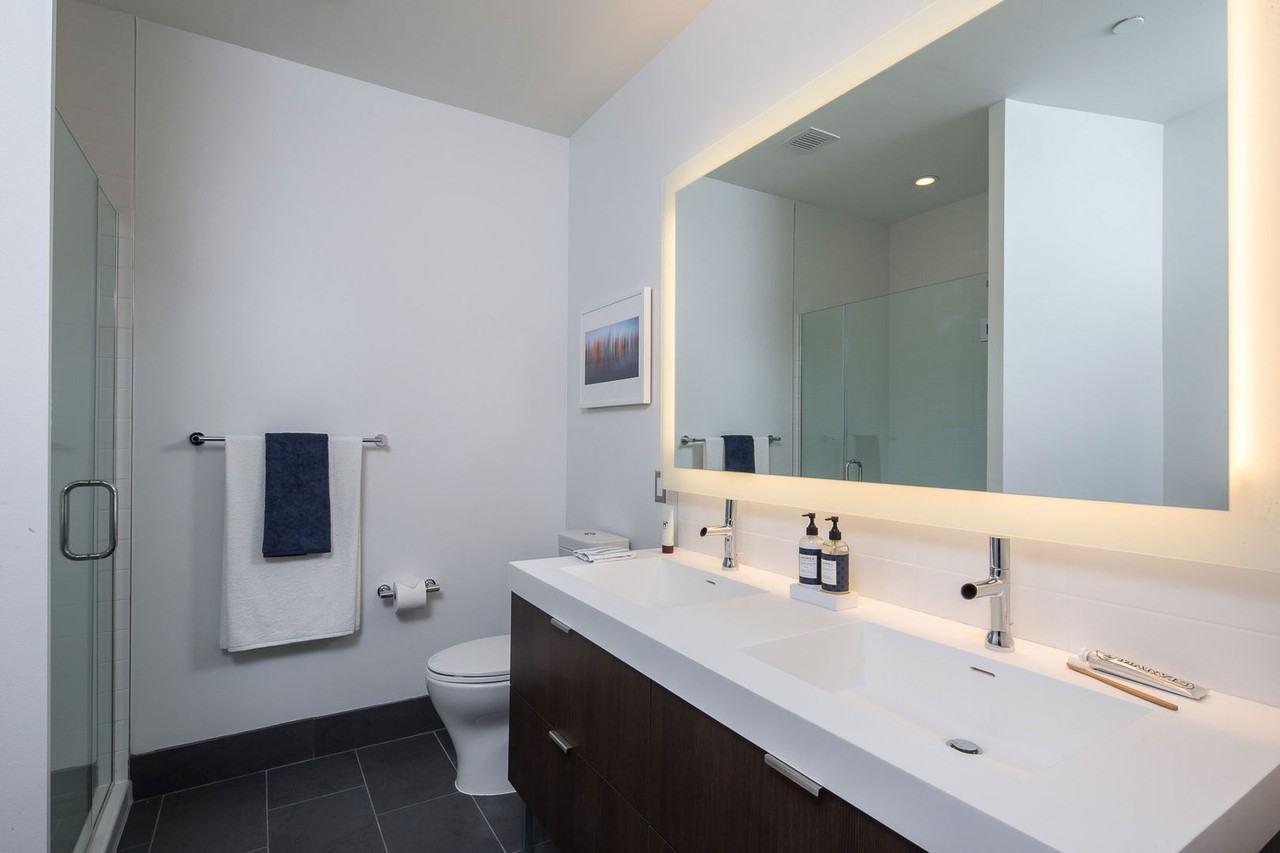 120 Kingston St - Photo 7 of 8