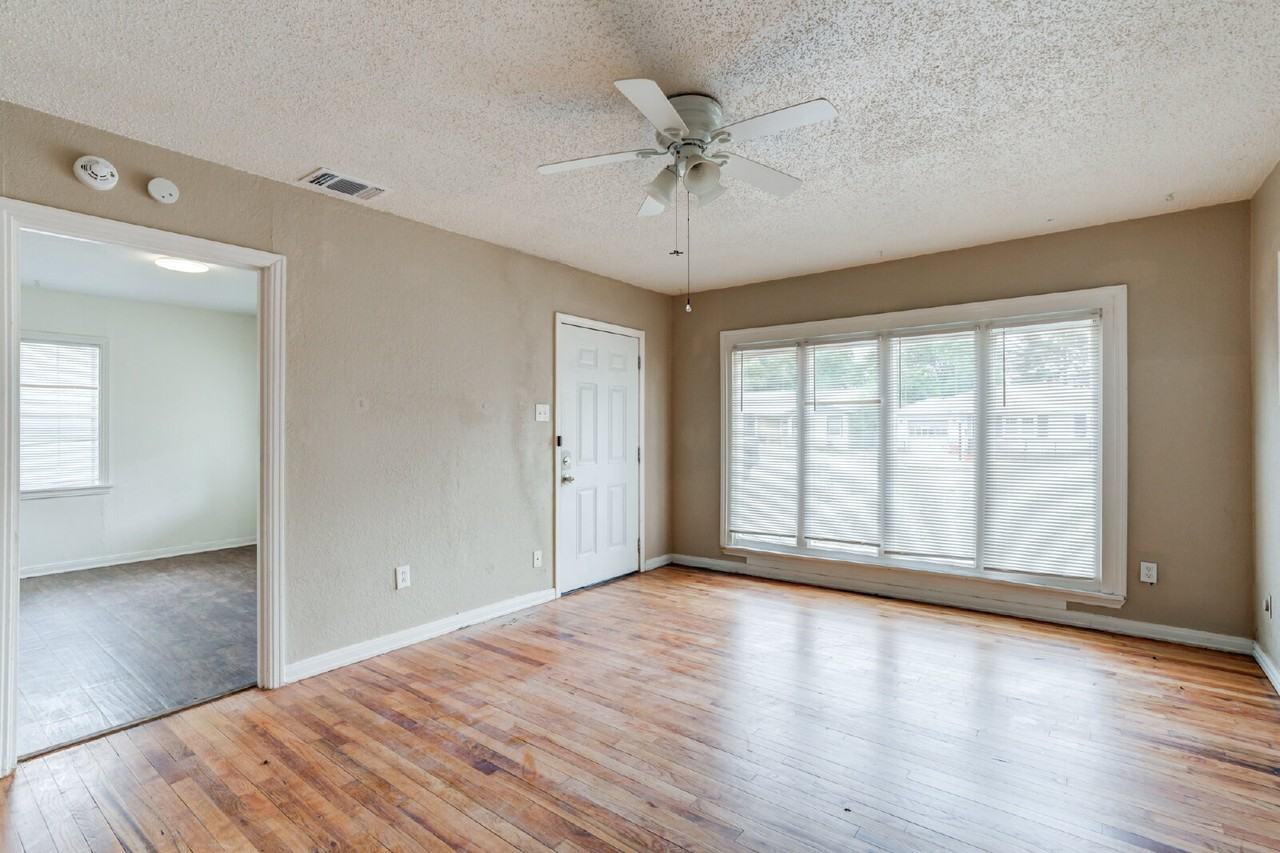 3505 29th St - Photo 3 of 24
