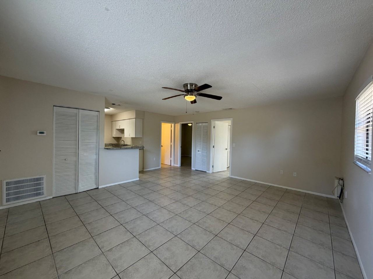 181 Old Englewood Rd - Photo 3 of 12