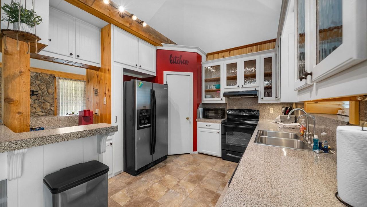 11400 Highcrest Dr - Photo 7 of 17