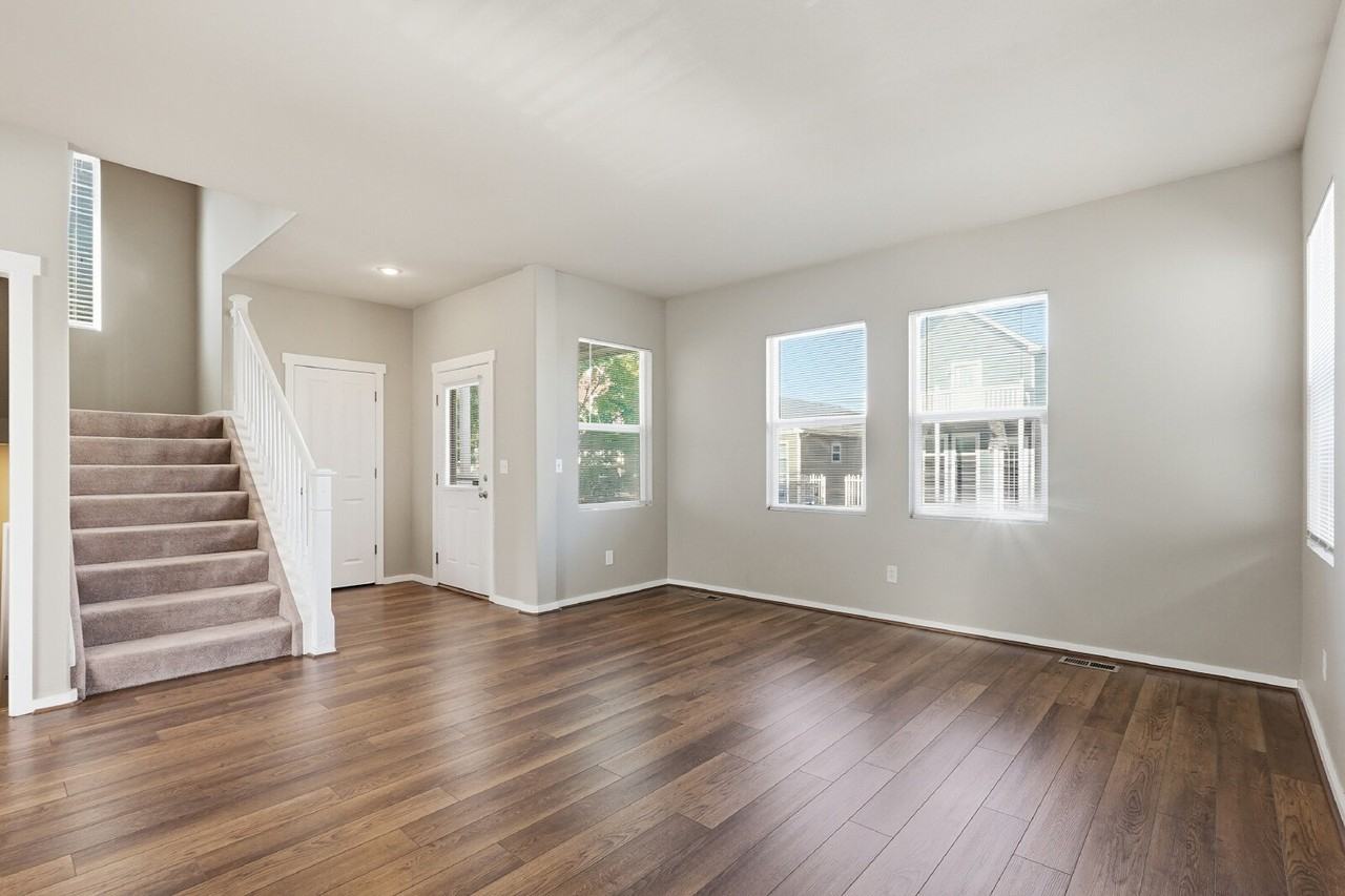 1413 Flycatcher Ln - Photo 5 of 50