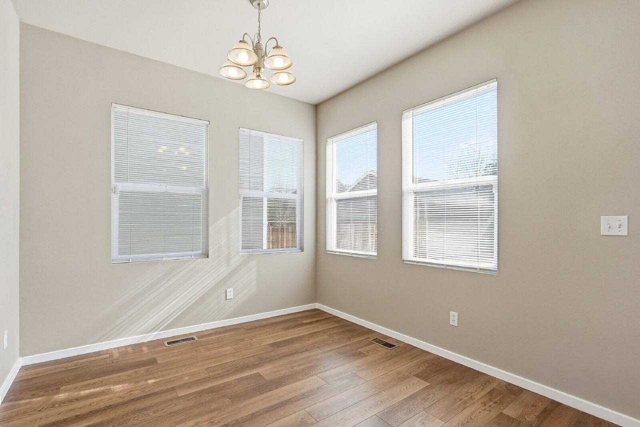 1413 Flycatcher Ln - Photo 7 of 50