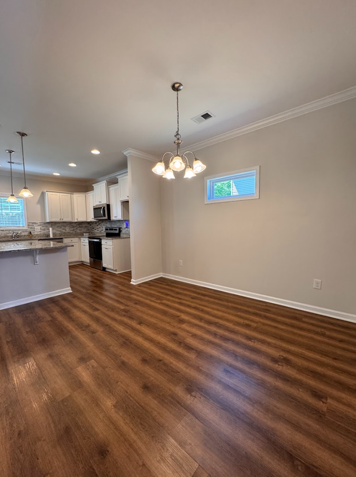 320 Alameda Ln - Photo 7 of 23