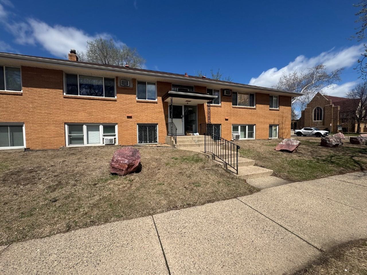 1818 E 41st St - Photo 2 of 17