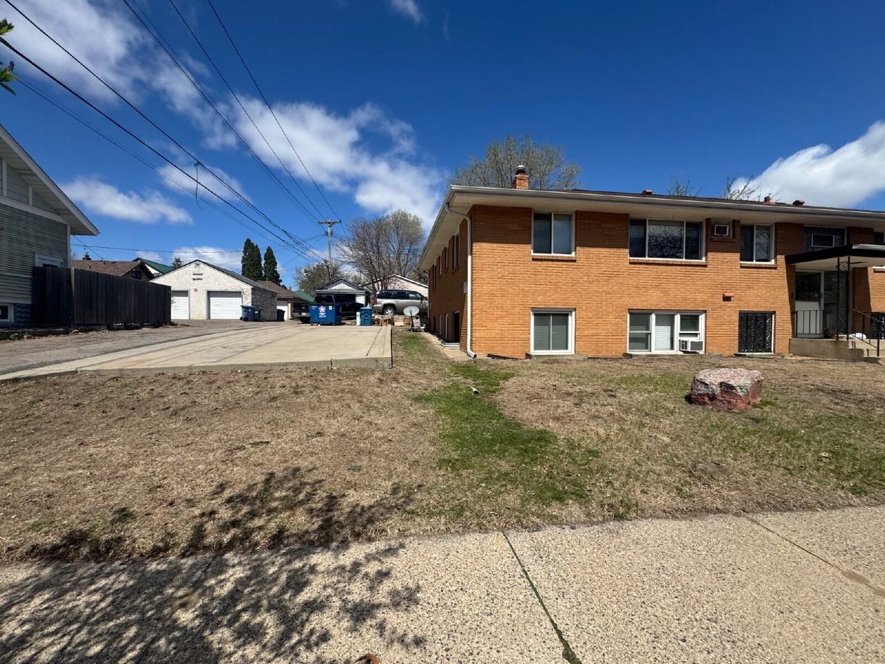 1818 E 41st St - Photo 3 of 17