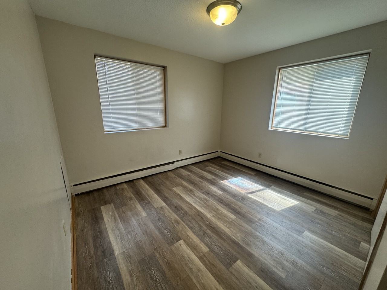 1818 E 41st St - Photo 5 of 17