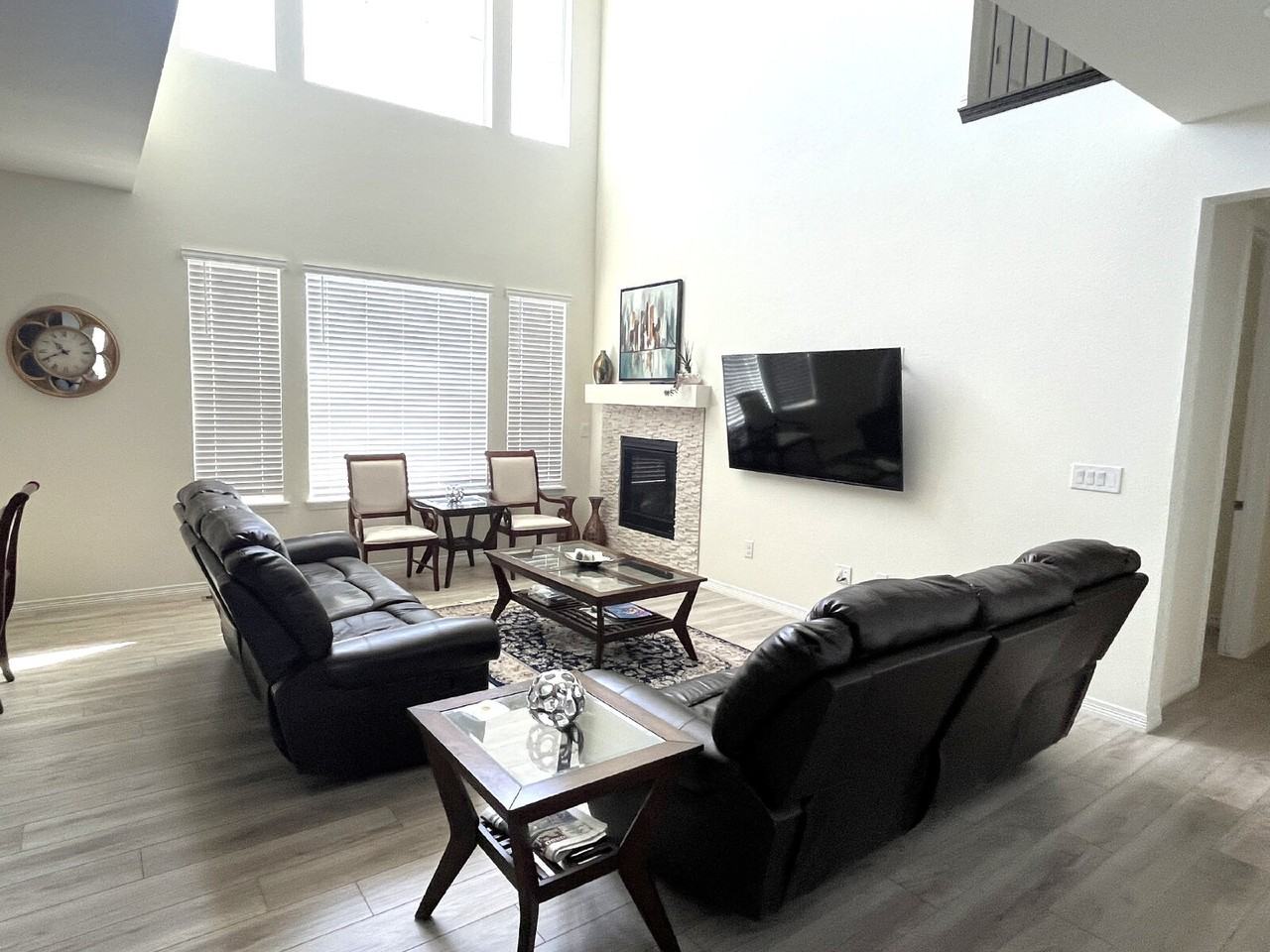 8128 S Jackson Gap St - Photo 4 of 24