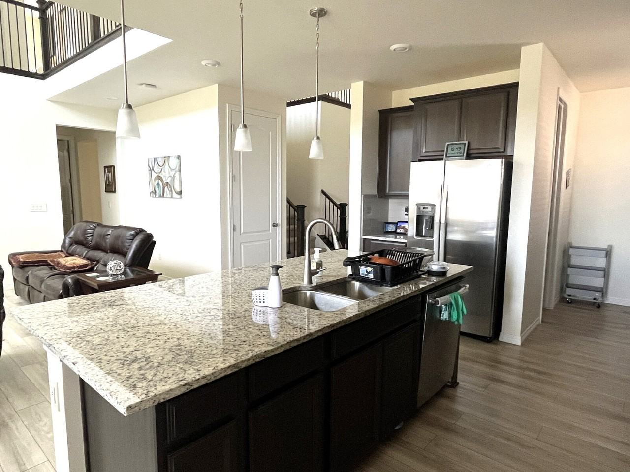 8128 S Jackson Gap St - Photo 5 of 24