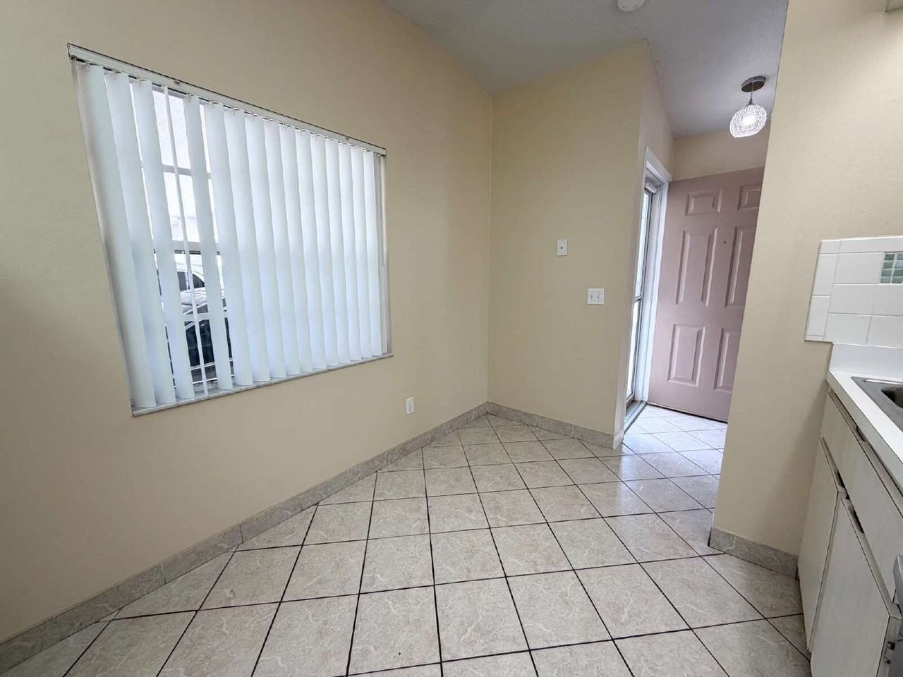 9226 Estrada Pl - Photo 7 of 20