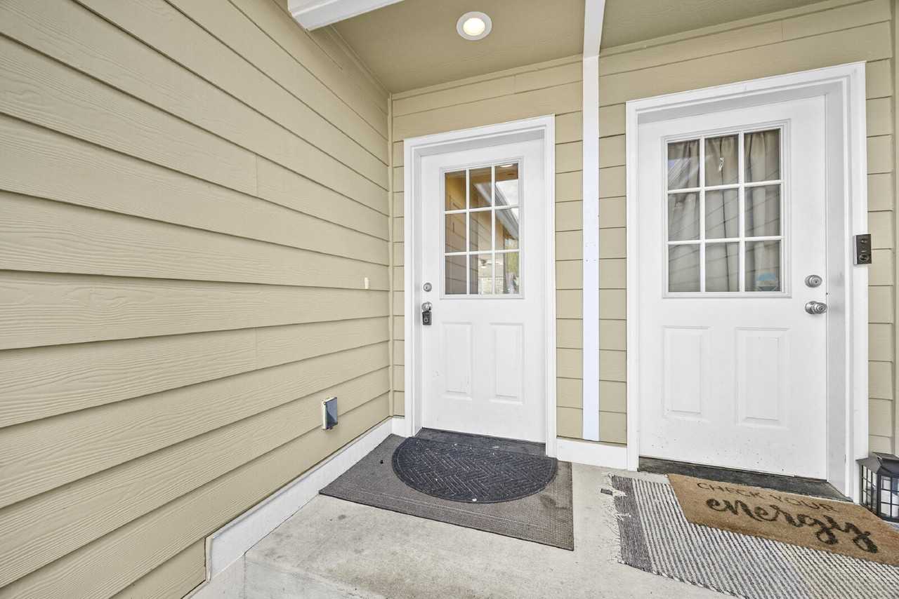 11023 Se 204th St - Photo 4 of 36