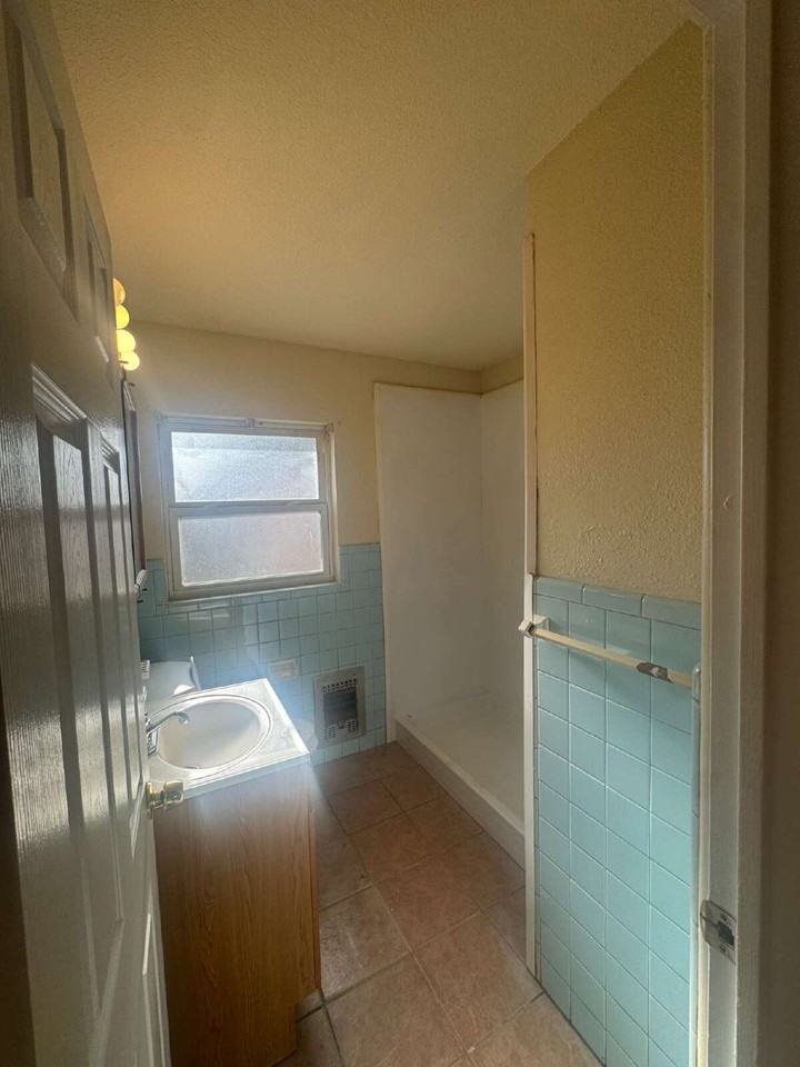 729 Crestwood Dr - Photo 7 of 22