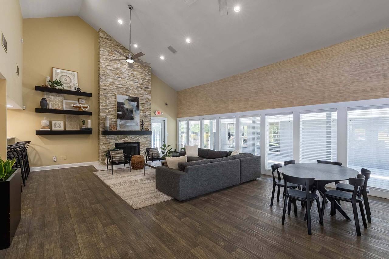 Willow Trail Apartments - Photo 5 of 31