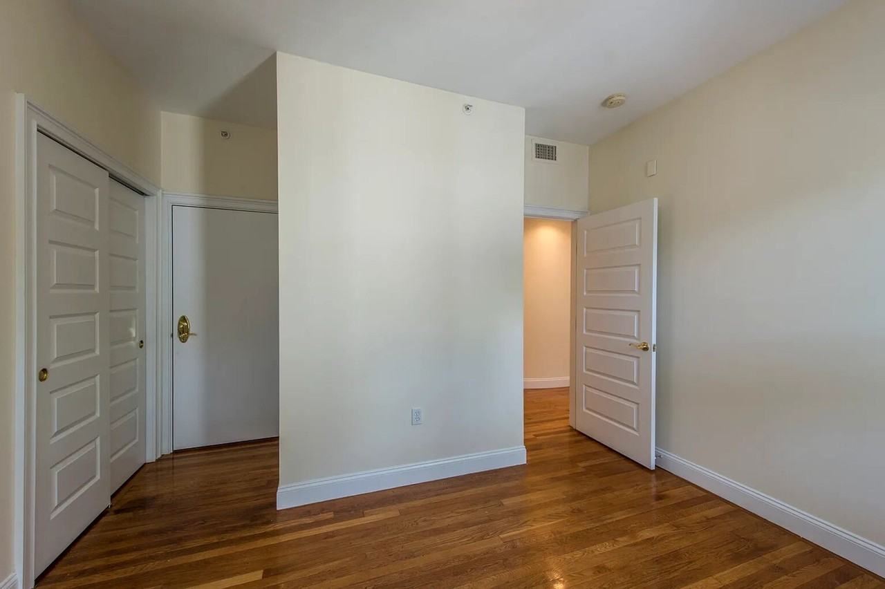 55 Ashford St - Photo 6 of 9