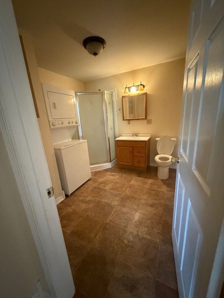 204 Pine Ln - Photo 4 of 5