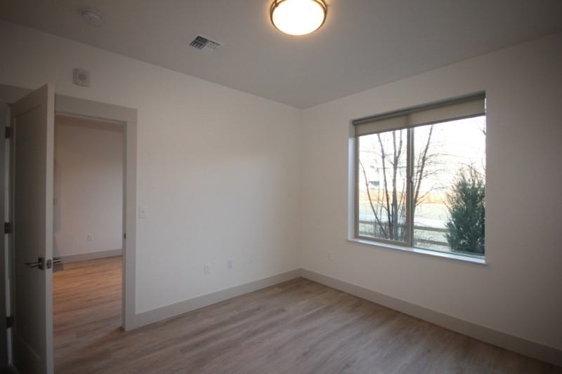 110 Colorado Ave - Photo 4 of 14