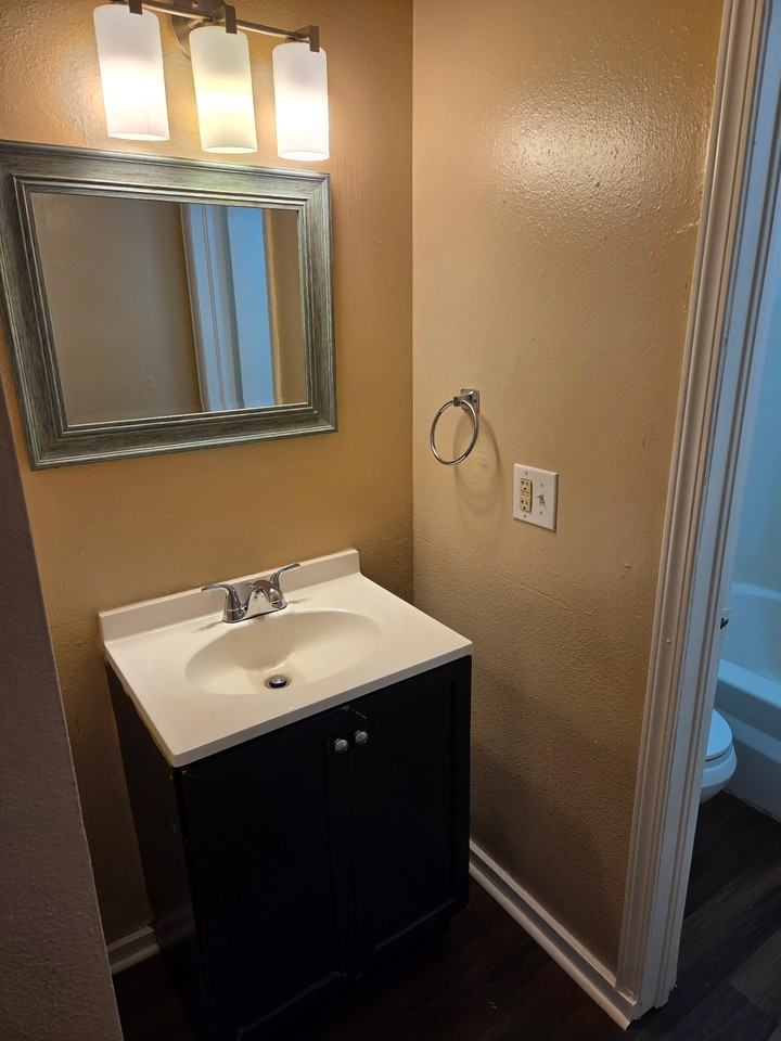 16462 E 13th Pl #4 - Photo 6 of 11