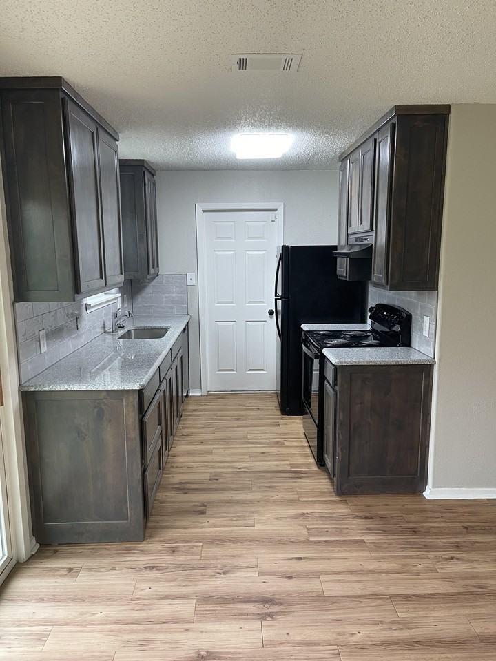 509 Sage Trl - Photo 3 of 15