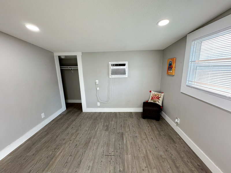 622 Potomac - Photo 3 of 10