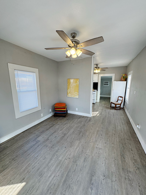 622 Potomac - Photo 4 of 10