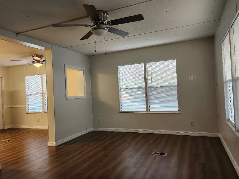 14220 Brookridge Blvd - Photo 5 of 15