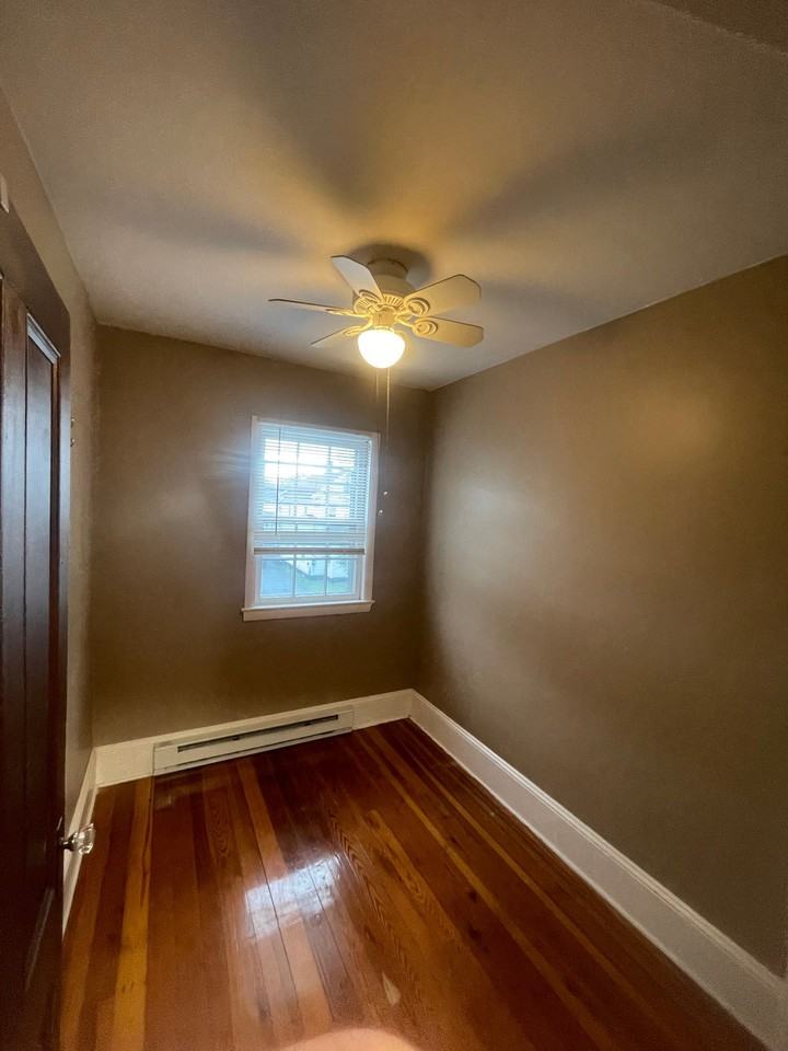 406 Pennsylvania Ave #2 - Photo 6 of 13