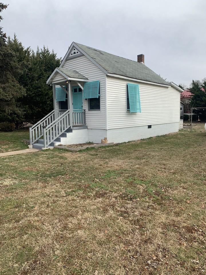 201 N Franklin St #TINY - Photo 4 of 10