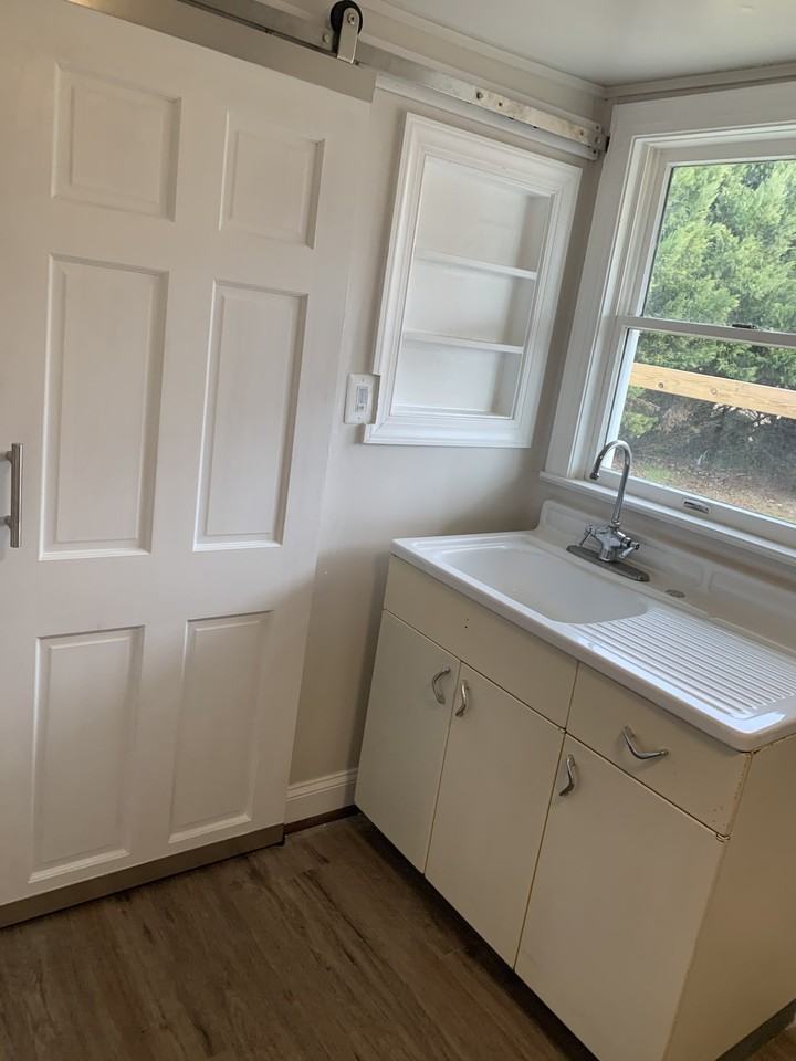 201 N Franklin St #TINY - Photo 5 of 10