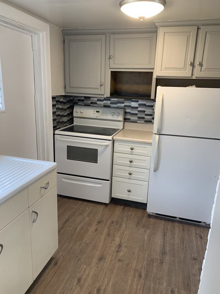 201 N Franklin St #TINY - Photo 6 of 10