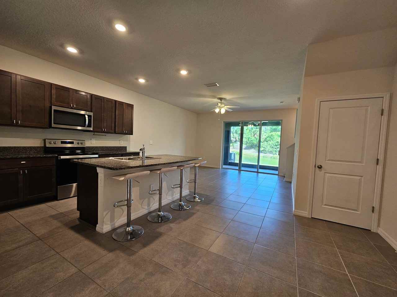 8652 Milestone Dr - Photo 5 of 29