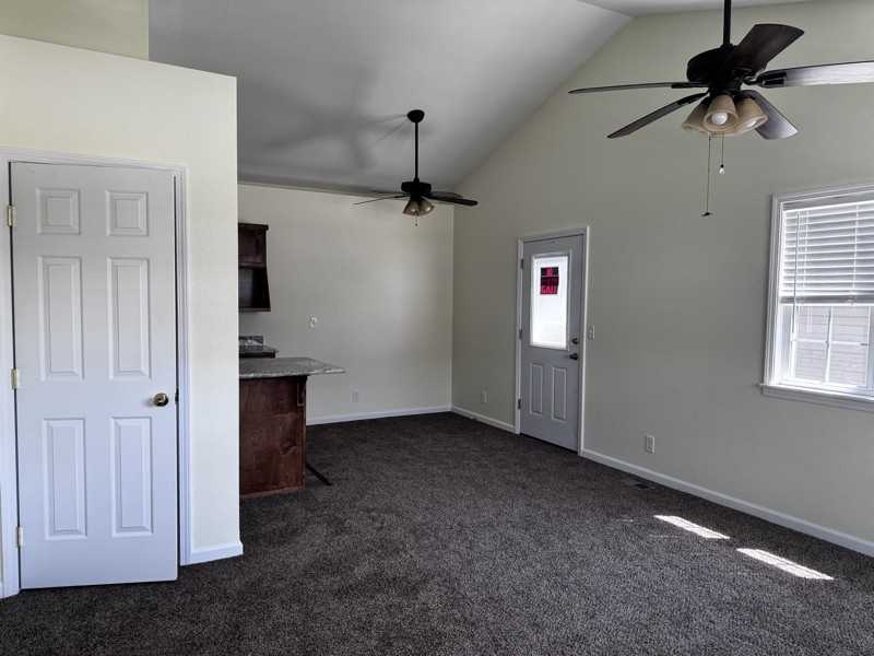 815 S Greenwood Dr - Photo 3 of 13