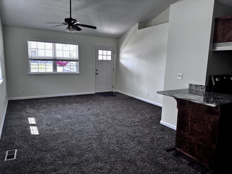 815 S Greenwood Dr - Photo 4 of 13