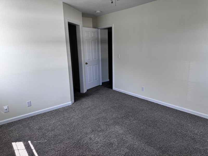 815 S Greenwood Dr - Photo 7 of 13