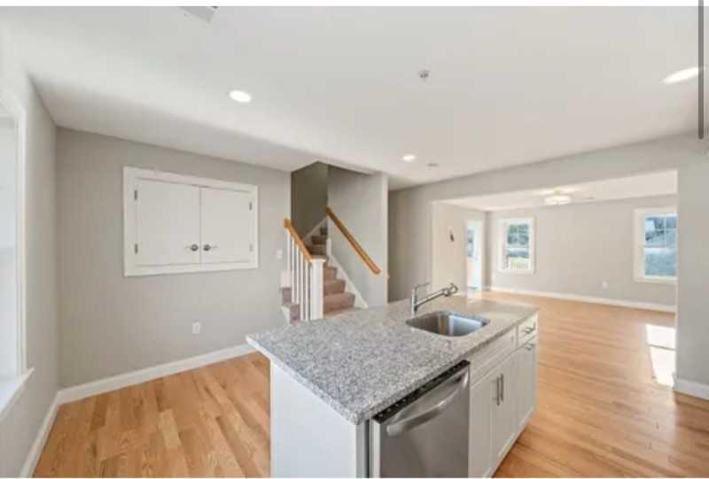 55 Plymouth St #35 - Photo 4 of 17