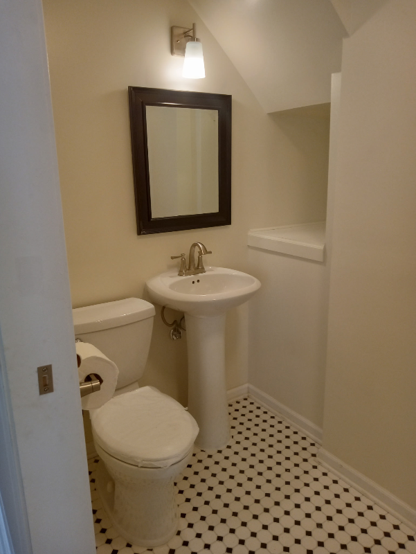 1870 N Warren Ave - Photo 7 of 16