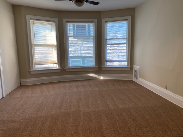 2726 N Murray Ave - Photo 3 of 17