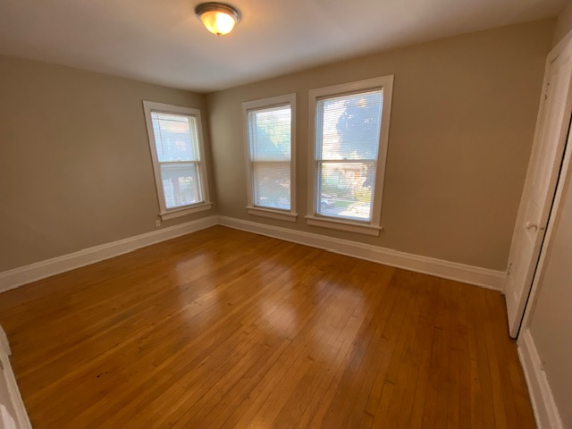 2726 N Murray Ave - Photo 4 of 17