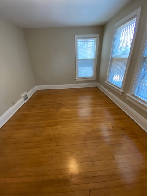 2726 N Murray Ave - Photo 5 of 17