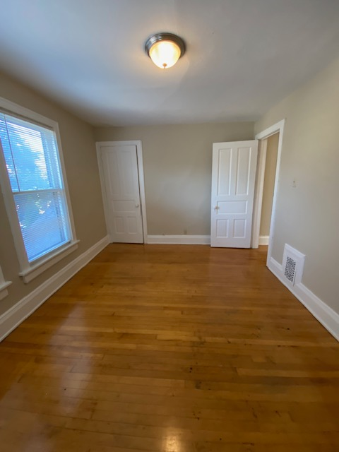 2726 N Murray Ave - Photo 7 of 17