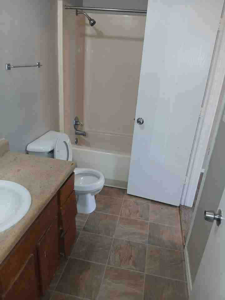 4301 Yorkshire Dr #38 - Photo 6 of 8