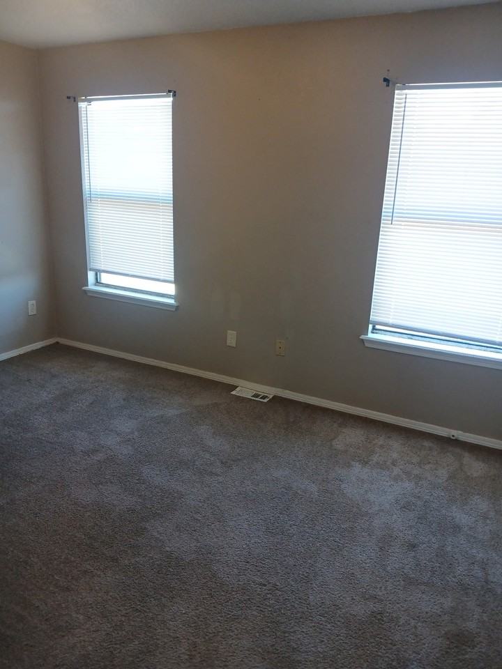 4301 Yorkshire Dr #38 - Photo 7 of 8