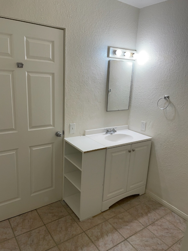 32350 Rancho Vista Dr #1 - Photo 5 of 6