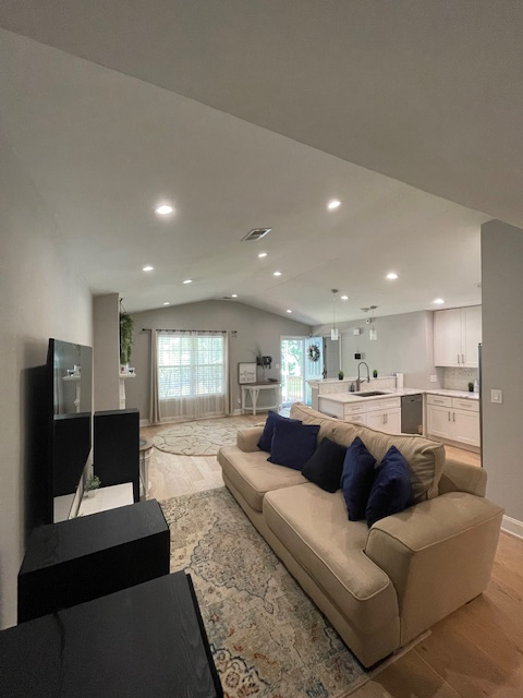 428 Eagles Nest Way - Photo 3 of 15